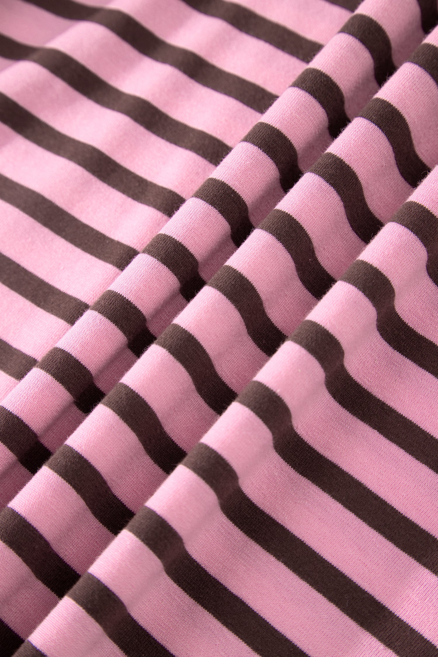 Rose Stripe V-Neck Puff Sleeve Top – Ribbed Collar & Cuff Detail