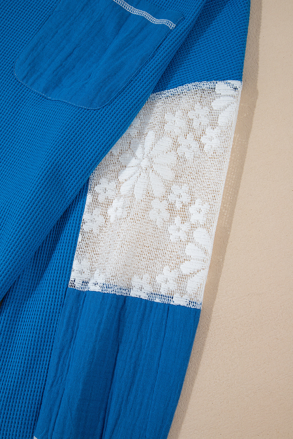 Lace Floral Patchwork Sleeve V-Neck Rib Knit Top – Blue