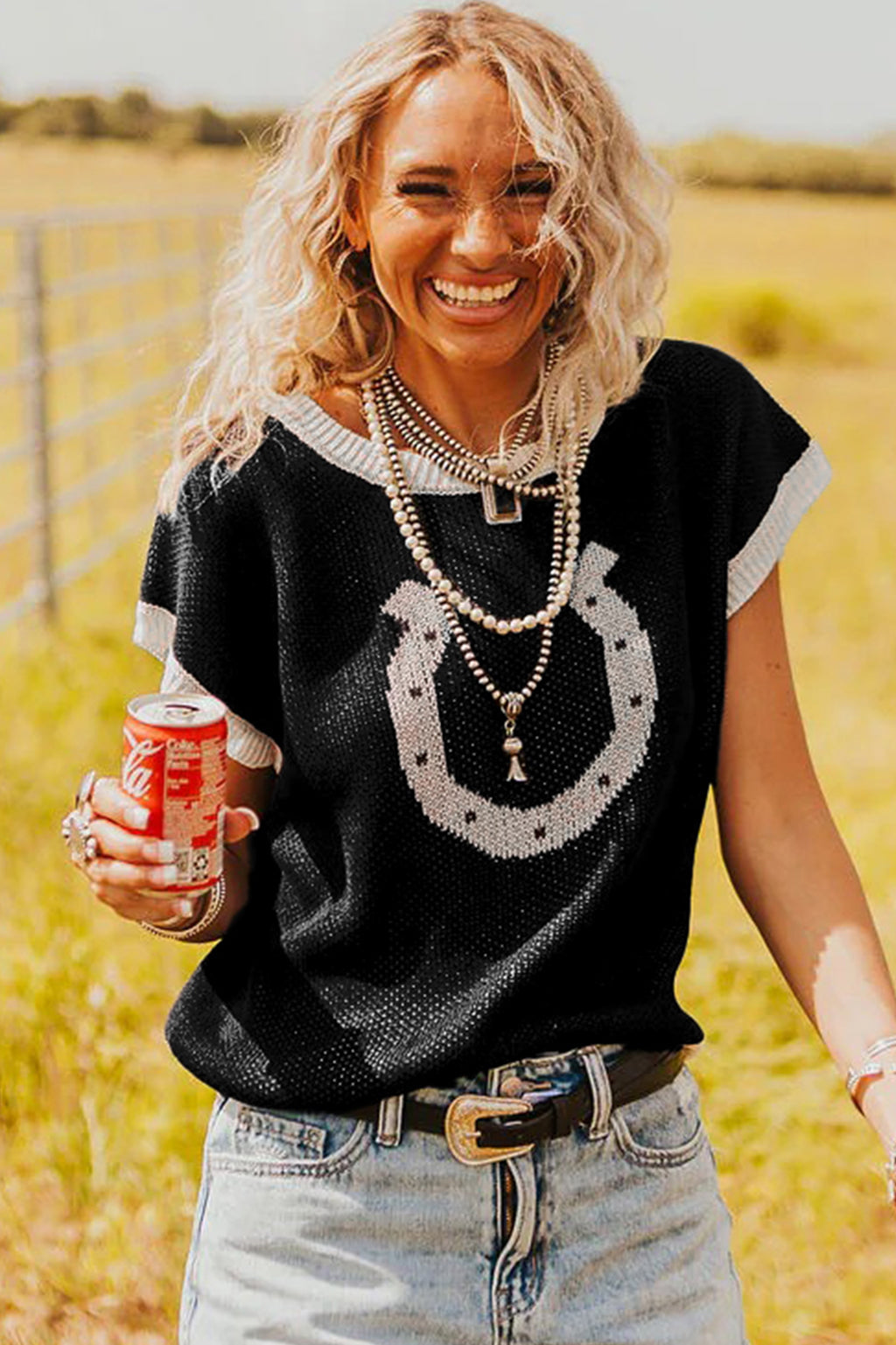 Black Horse Shoe Pattern Contrast Trim Short Sleeve Sweater - Sweaters & Cardigans/Short