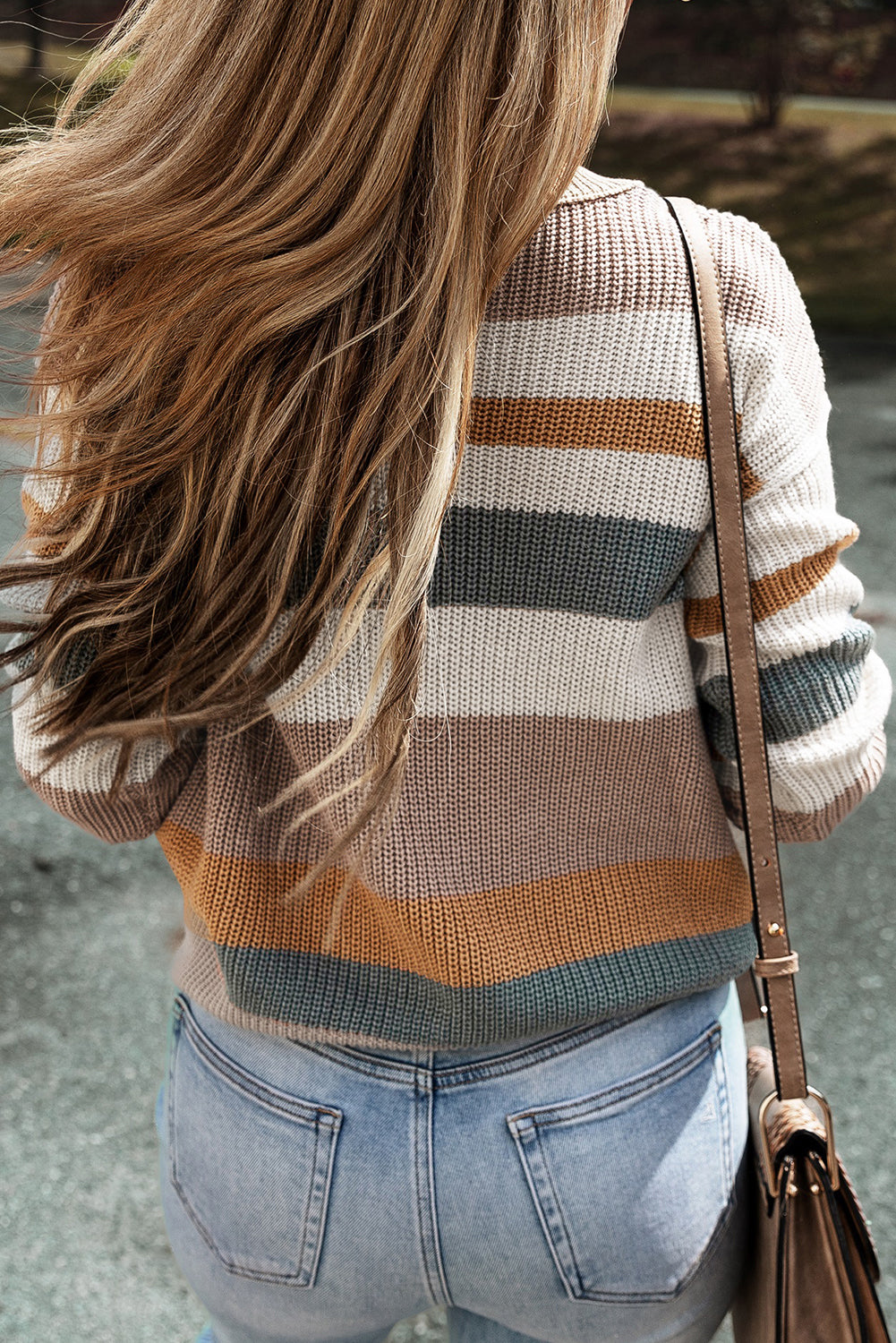 Camel Classic Round Neck Colourblock Knit Sweater eAura