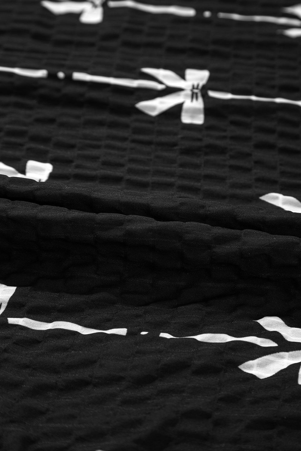Black Bow Print Puff Short Sleeve Top eAura