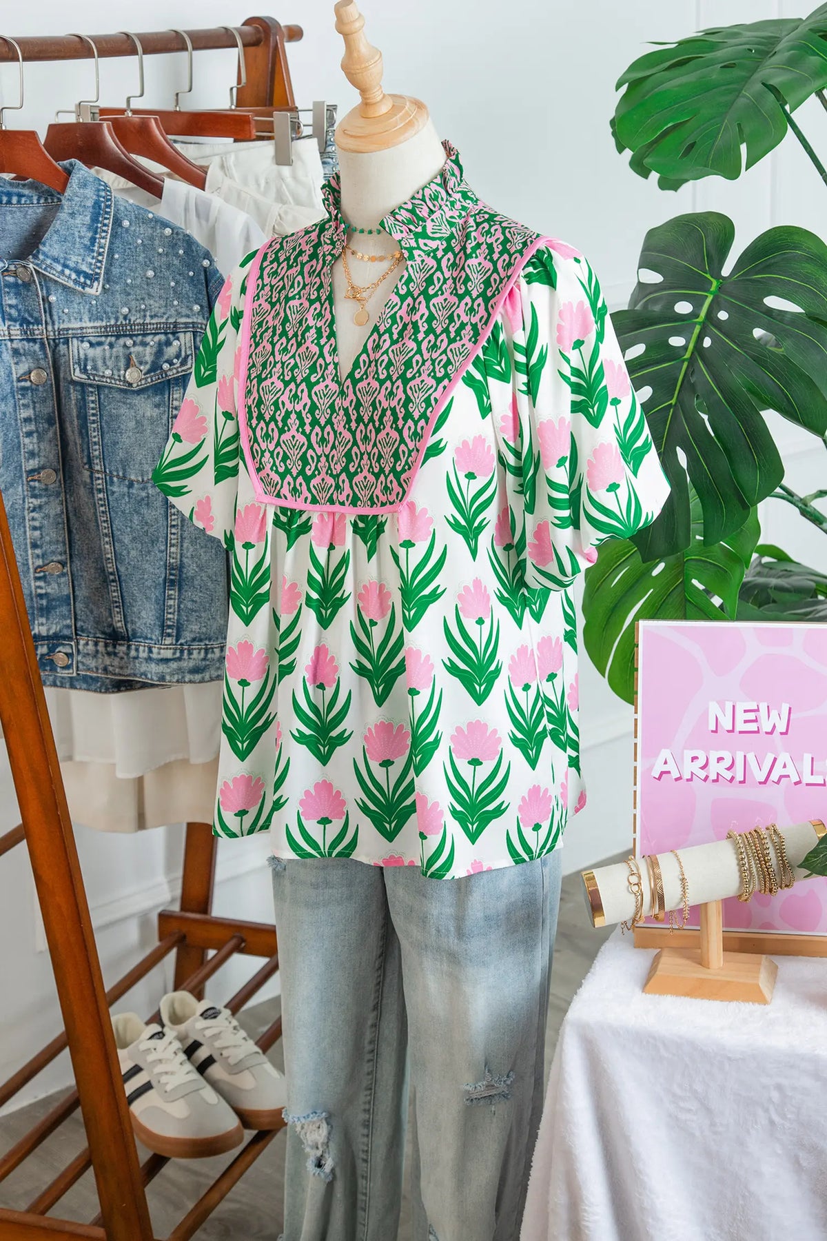 Floral Print Puff Sleeve Contrast Bordered V Neck Blouse – Multicolour
