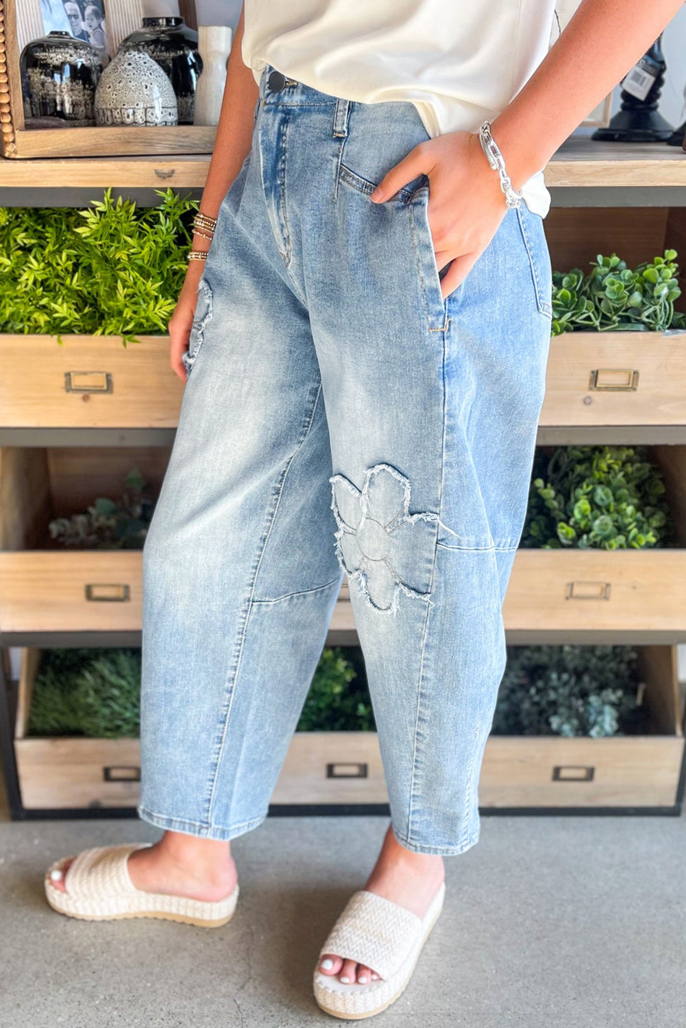 Flower Patched Light Wash Cropped High Waist Jeans - eAura