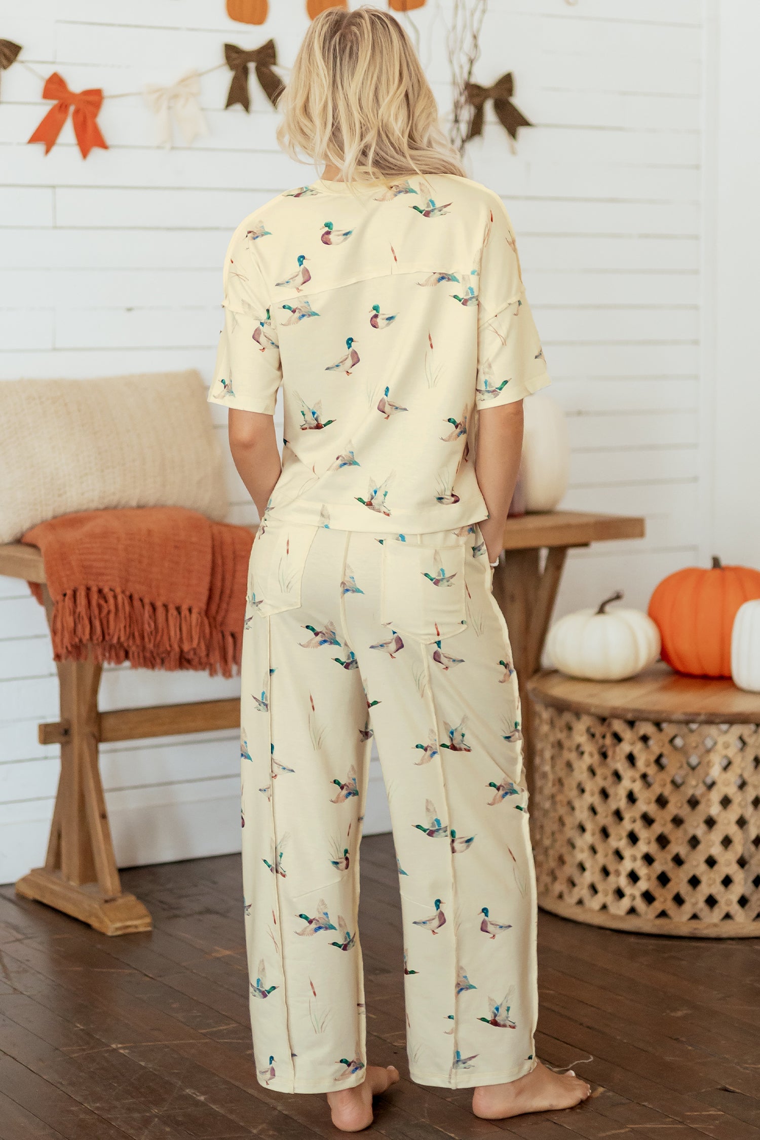 Duck Print Short Sleeve Top Pocket Pants 2pcs Casual Set – Beige