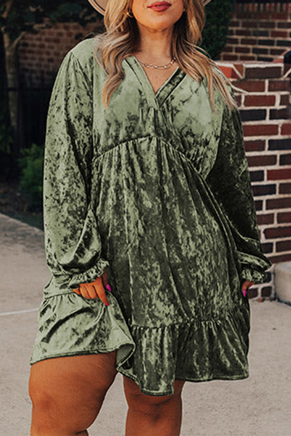 Plus Size Velvet Babydoll Mini Dress with Puff Sleeve eAura