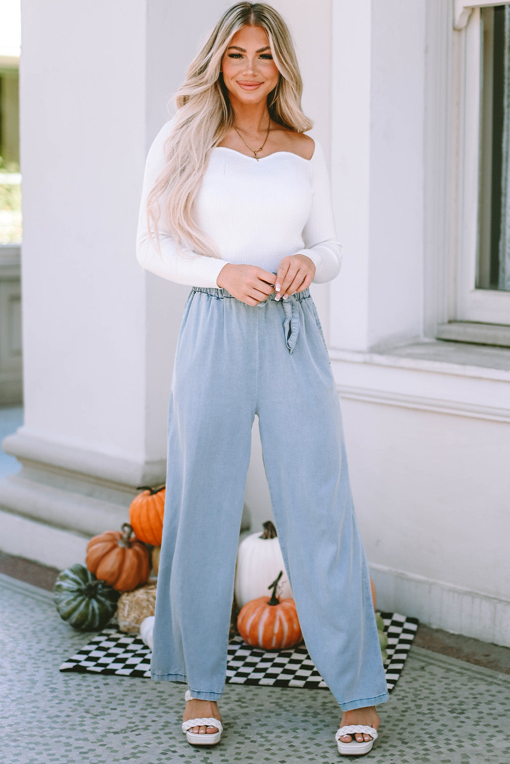 Black High Waist Pocketed Wide Leg Tencel Jeans Beagle Boutique Fashion Outlet