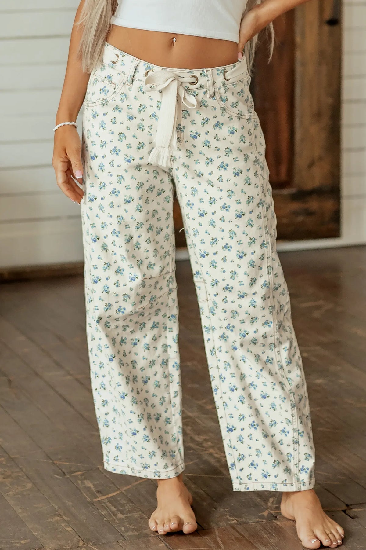 Grommet Knot Waist Floral Barrel Leg Jeans – Beige
