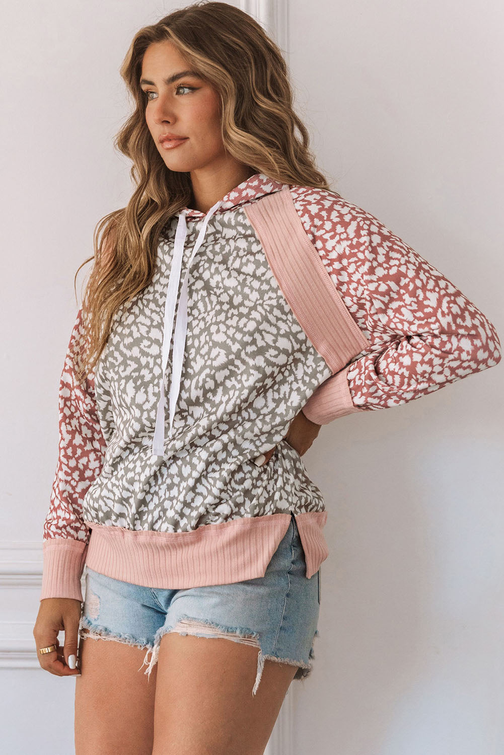 Pink Leopard Long Sleeve Hooded Sweatshirt eAura
