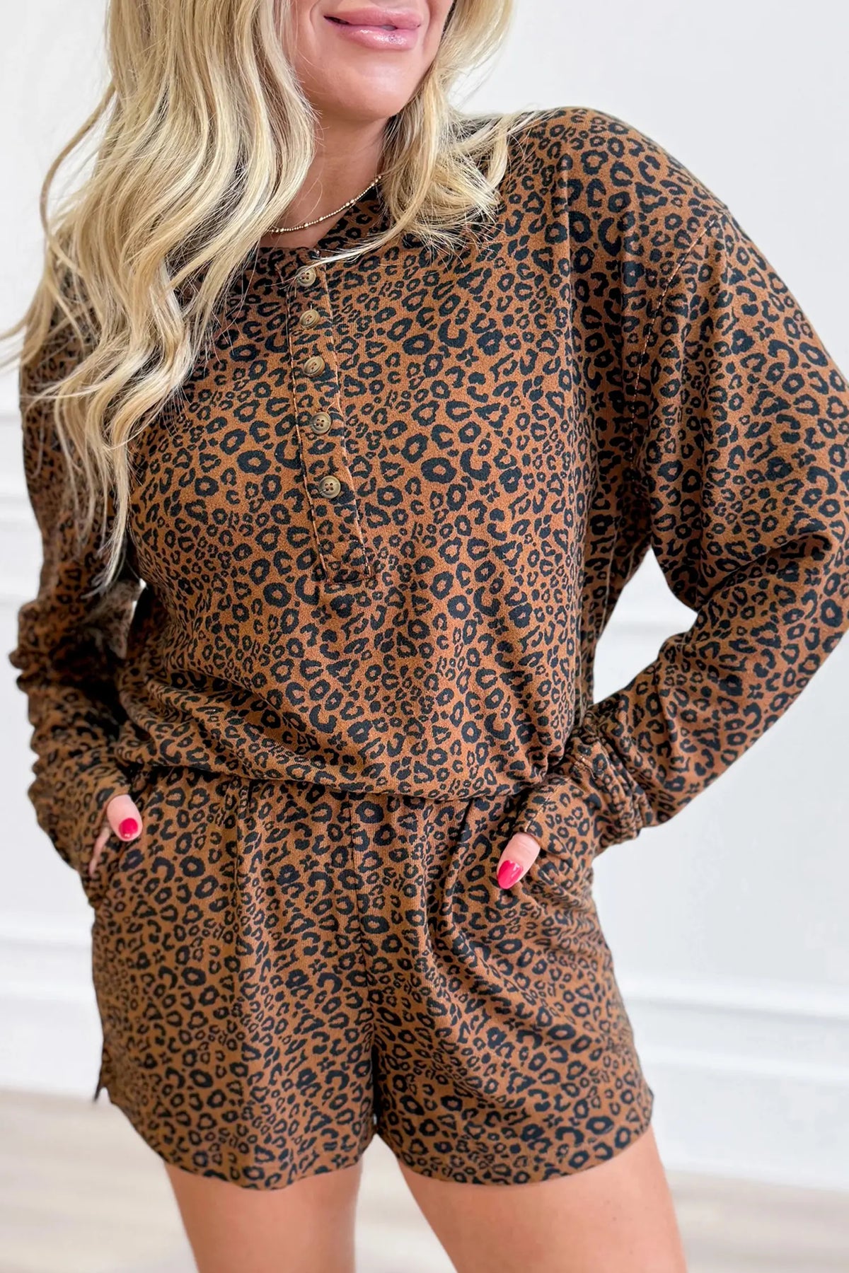 Leopard Print Long Sleeve Henley Top Elastic Waist Shorts 2pcs Outfit – Brown
