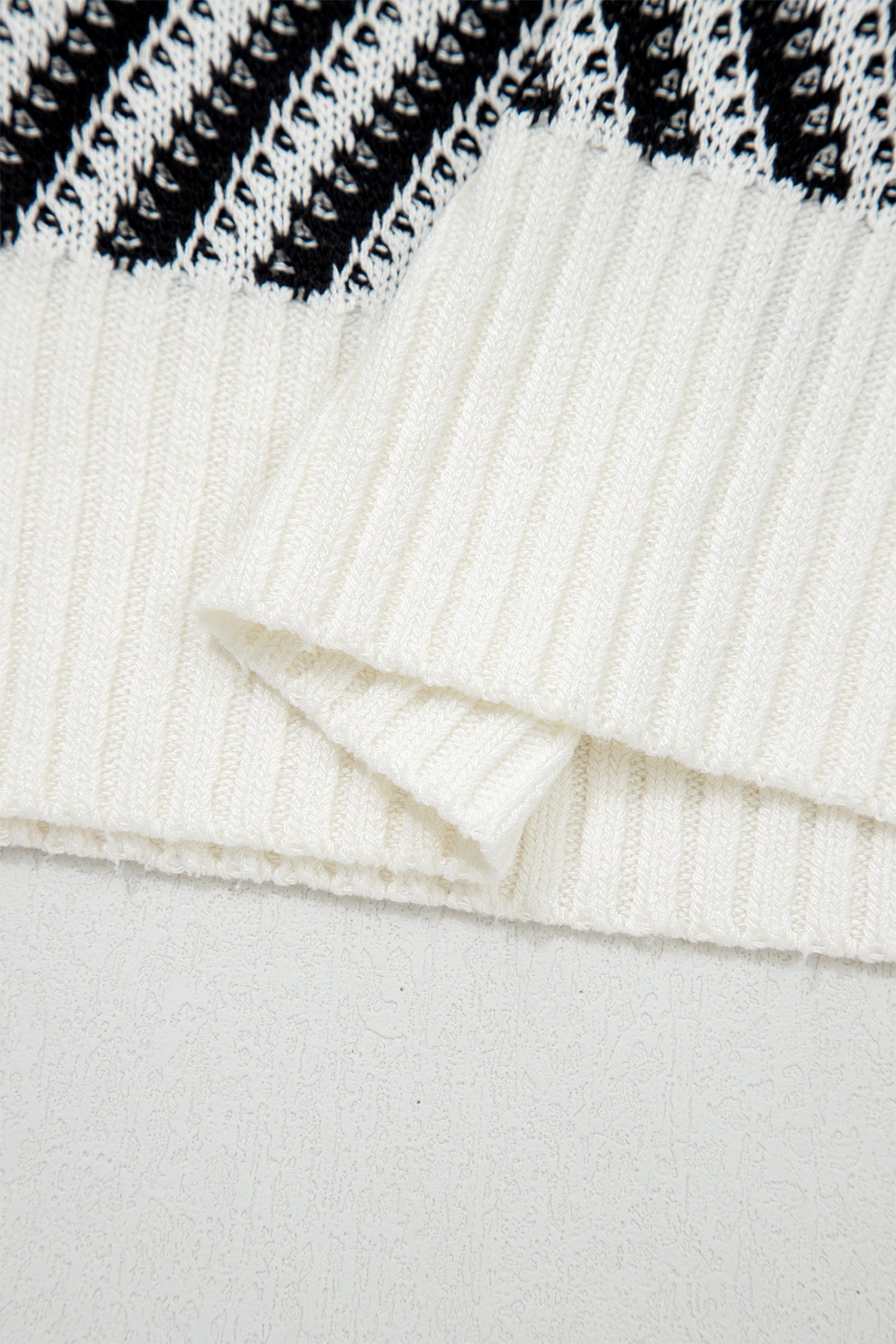 Contrast Chevron Knit V-Neck Sweater Vest