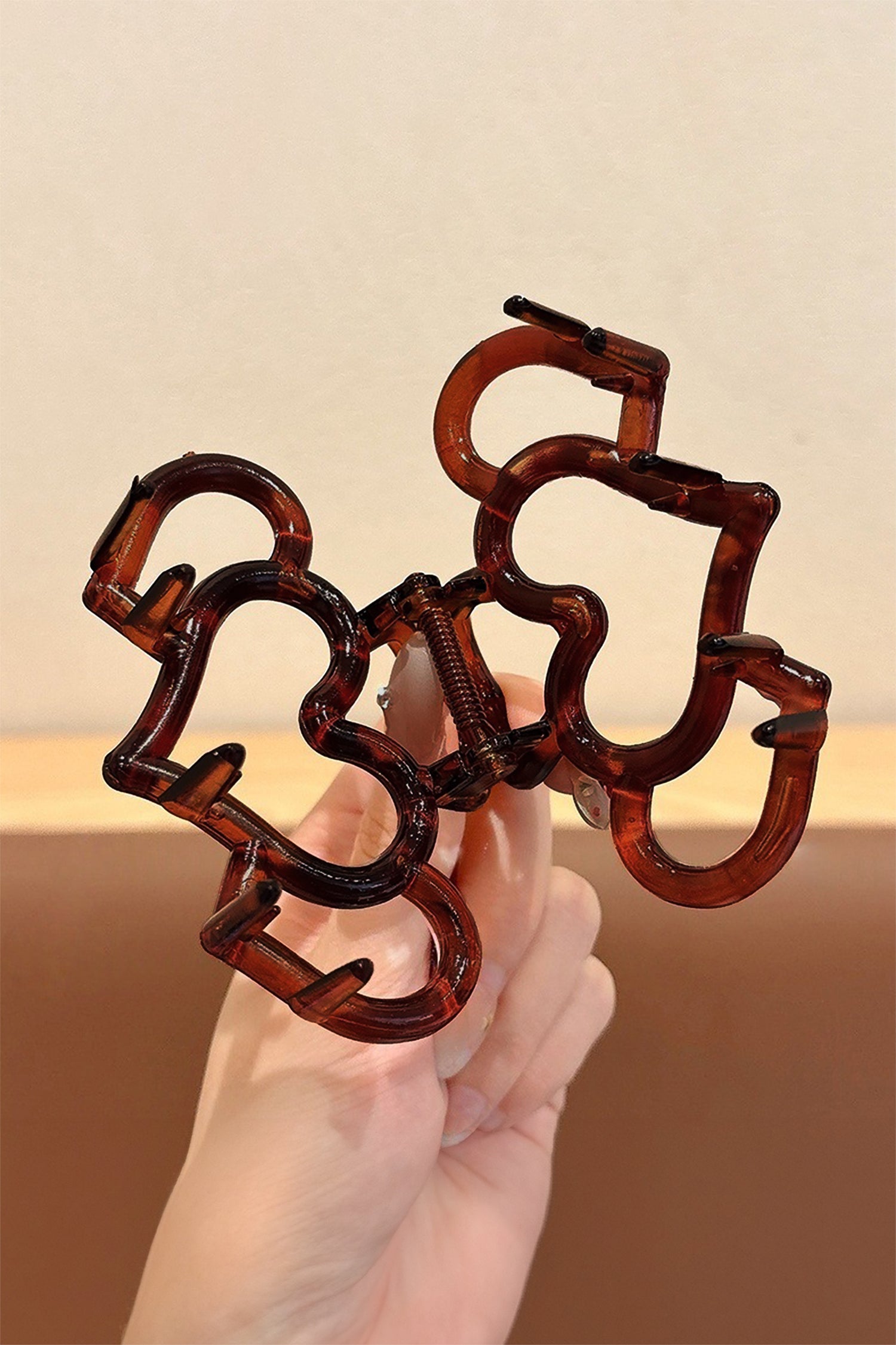 Hollowed Heart Design Acrylic Hair Claw Clip