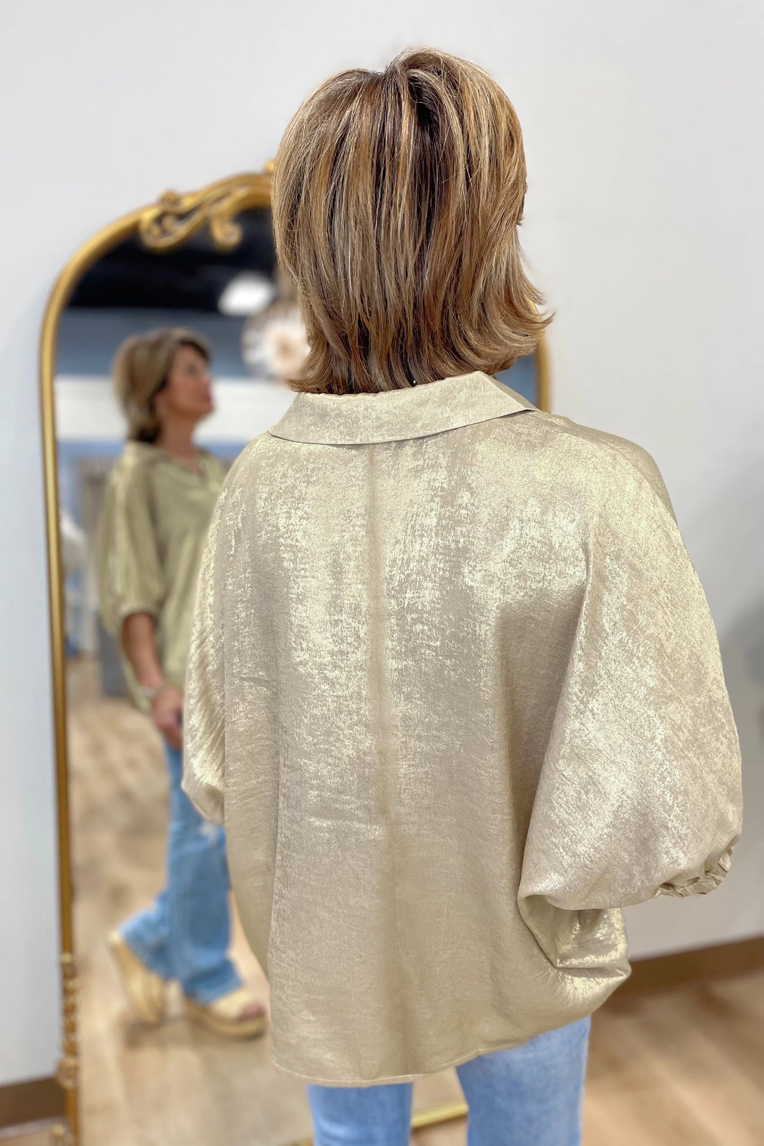 Collared V-Neck Half Sleeve Metallic Top