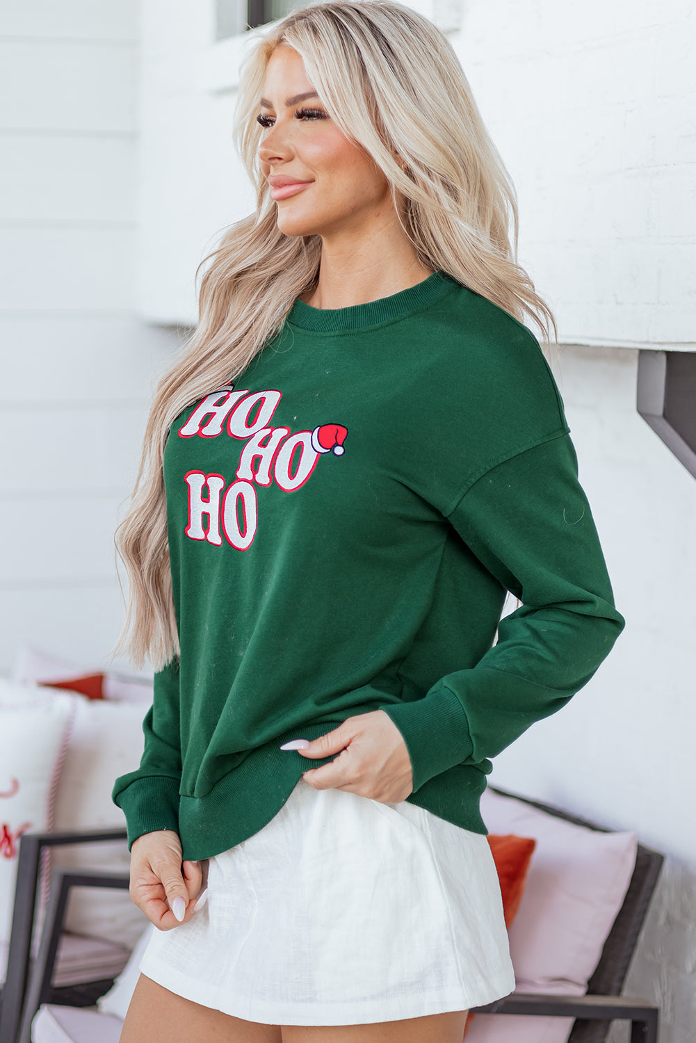 Embroidered Letter Graphic Christmas Sweatshirt - eAura