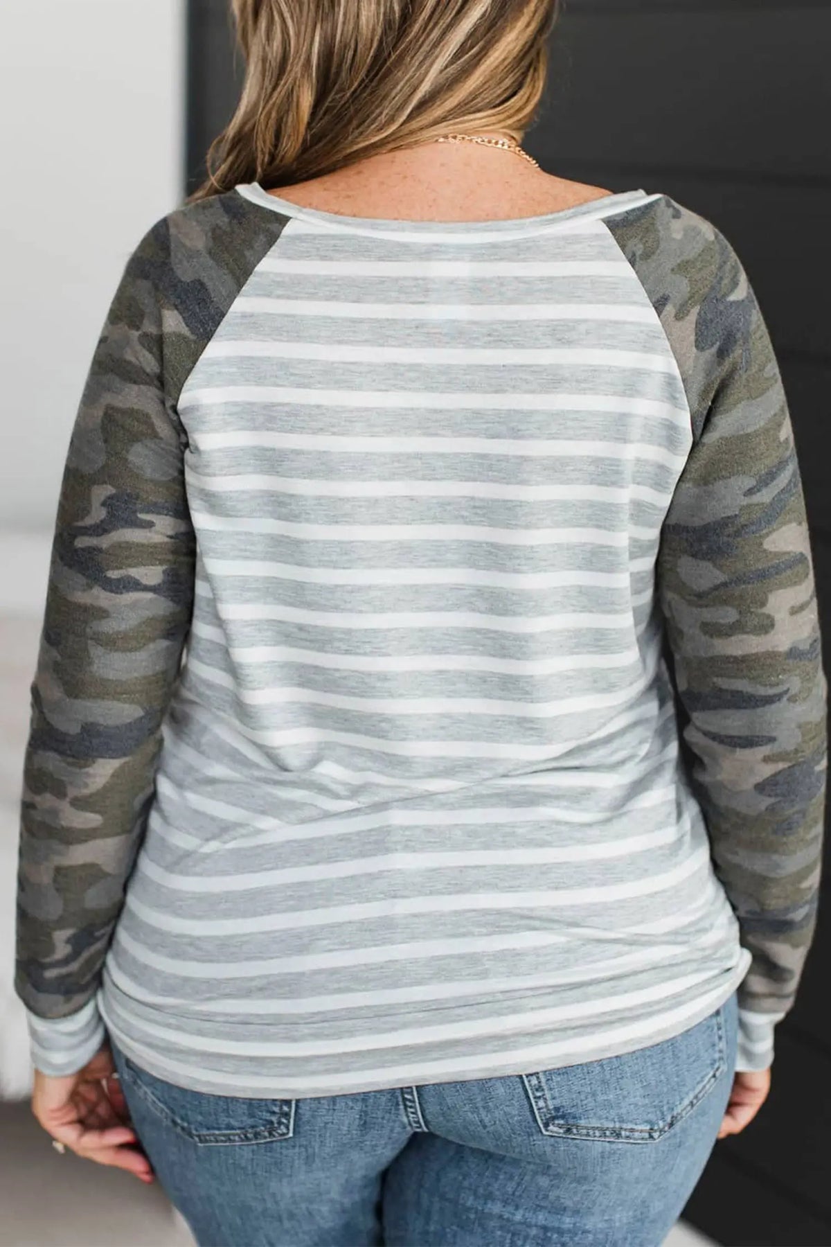 Camo Sleeve Striped Colourblock Round Neck Long Sleeve Plus Size Blouse – Grey Stripe