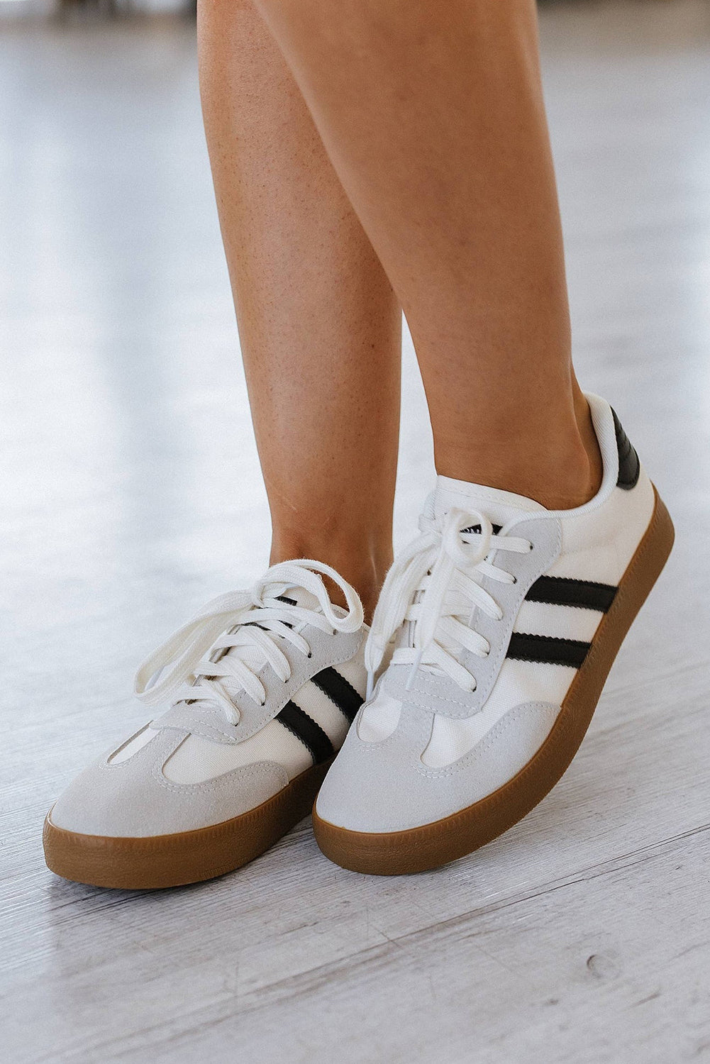 White Striped Lace-up Flat Trainers BB Fashion Outlet