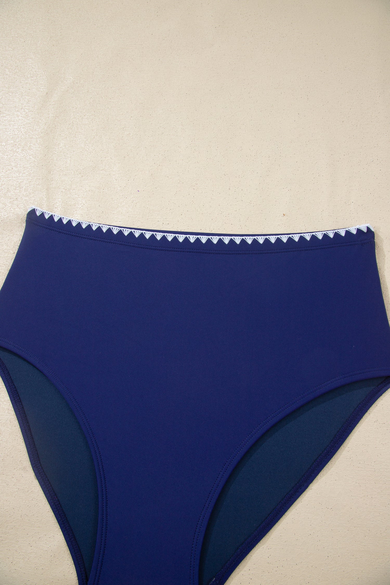 Shell Stitched Trim V-Neck Textured High Waist Bikini