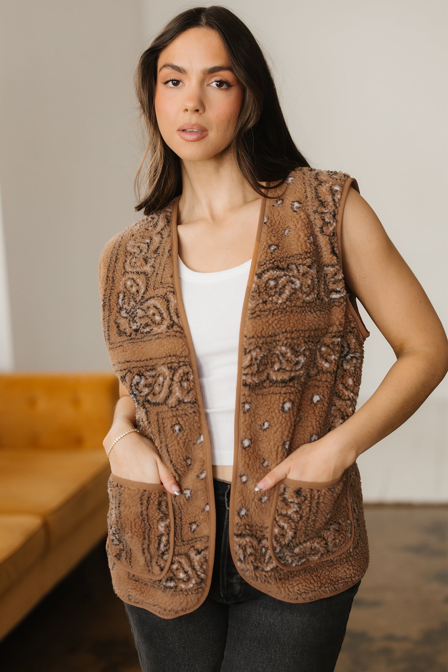Print Pocketed Western Fashion Vest - Outerwear/Vests