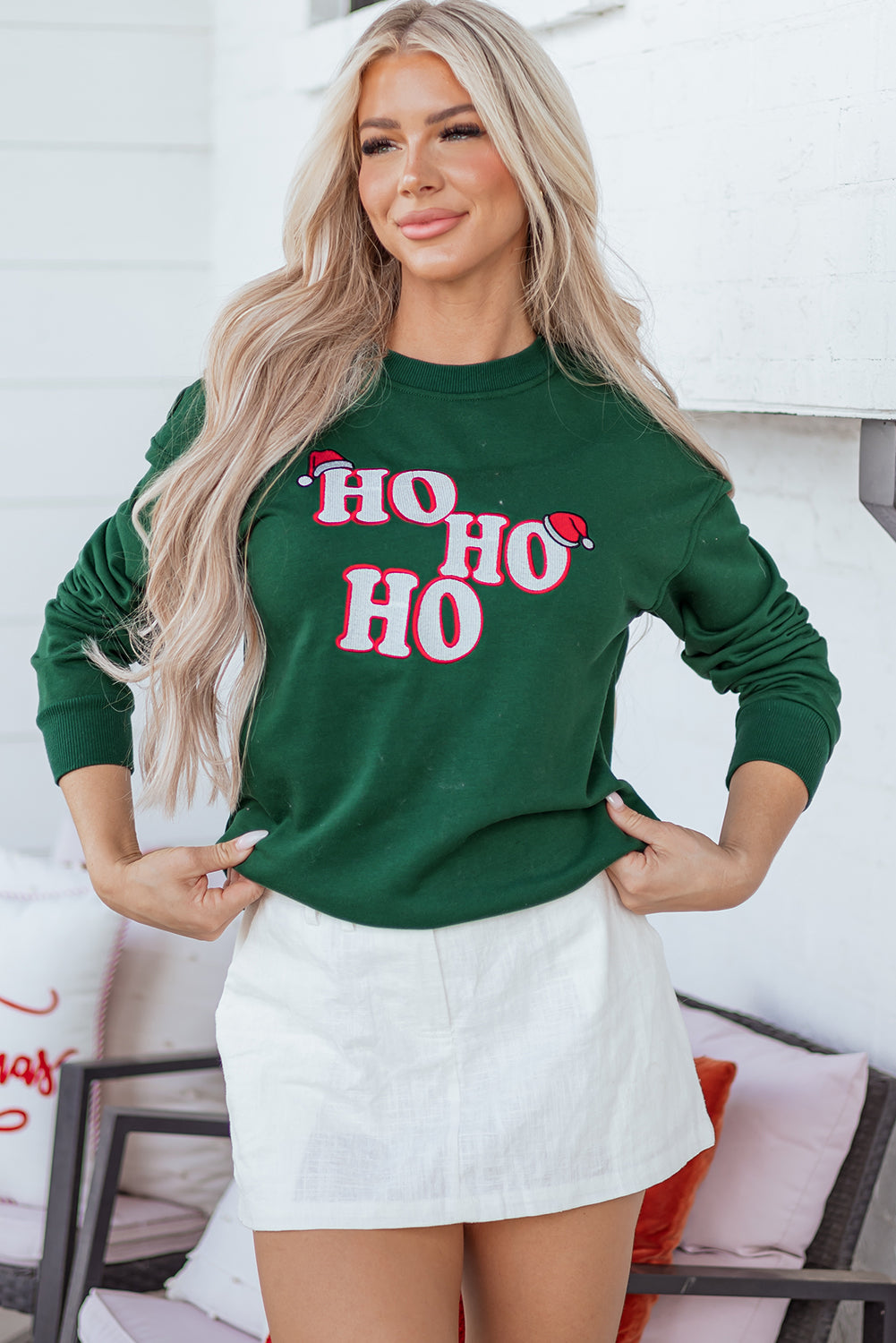 Embroidered Letter Graphic Christmas Sweatshirt - eAura