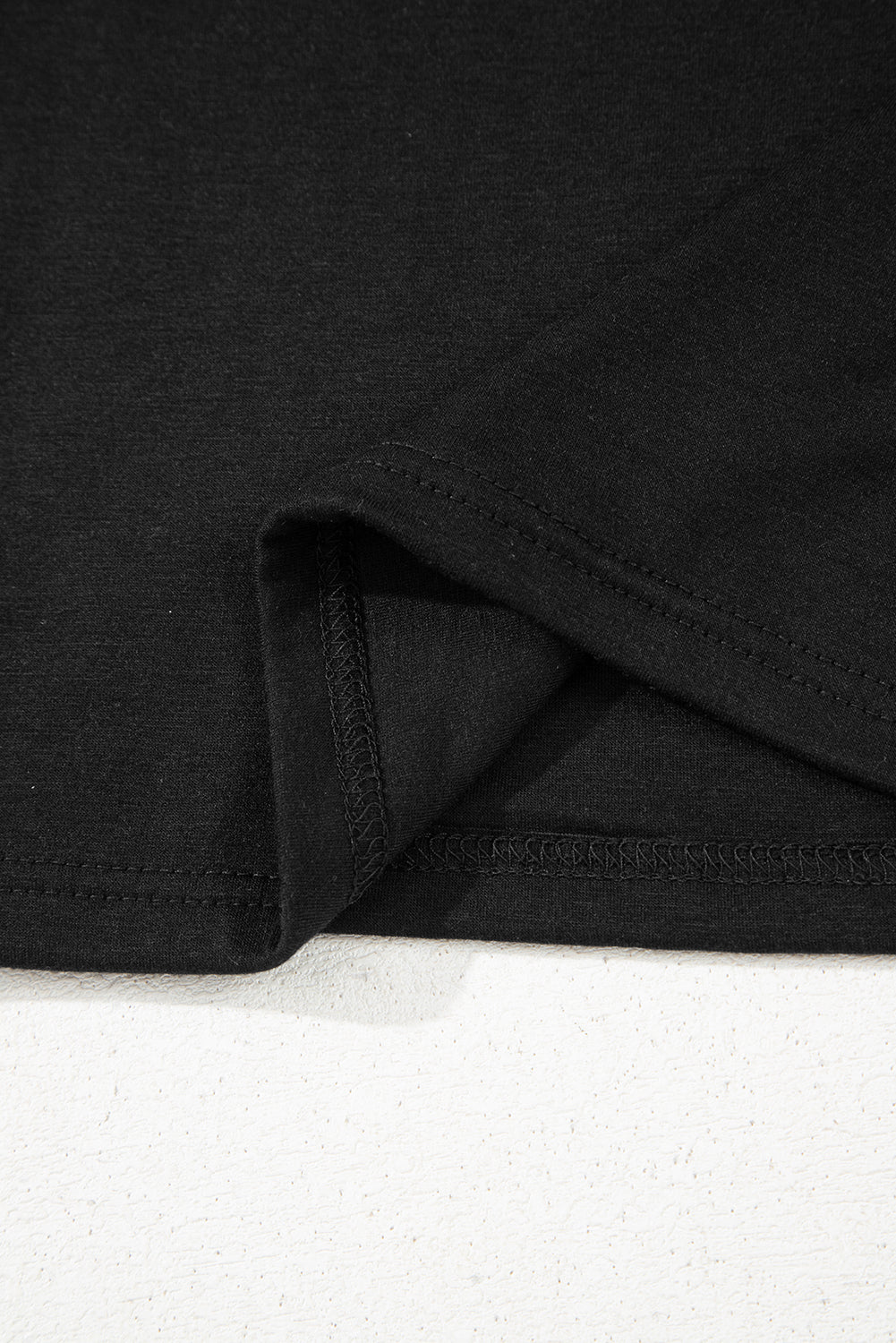 Black Spaghetti Strap Skinny Fit Cropped Tank Top eAura