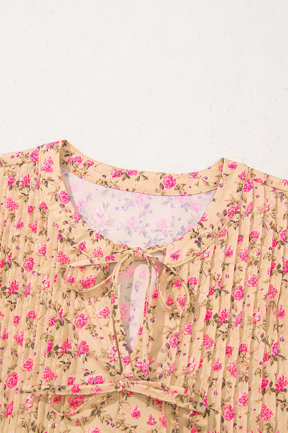 Floral Print Bow Pintuck Bust Half Puff Sleeve Blouse eAura
