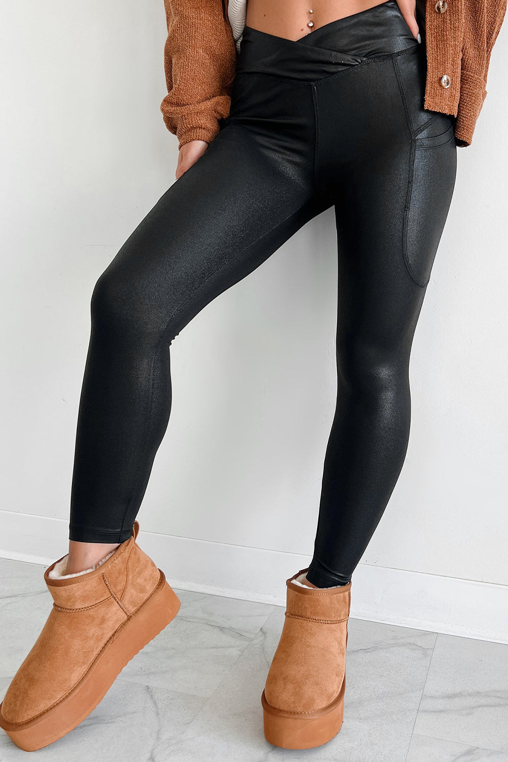 Black V Crossover High Waist Pocketed Leggings Beagle Boutique Fashion Outlet