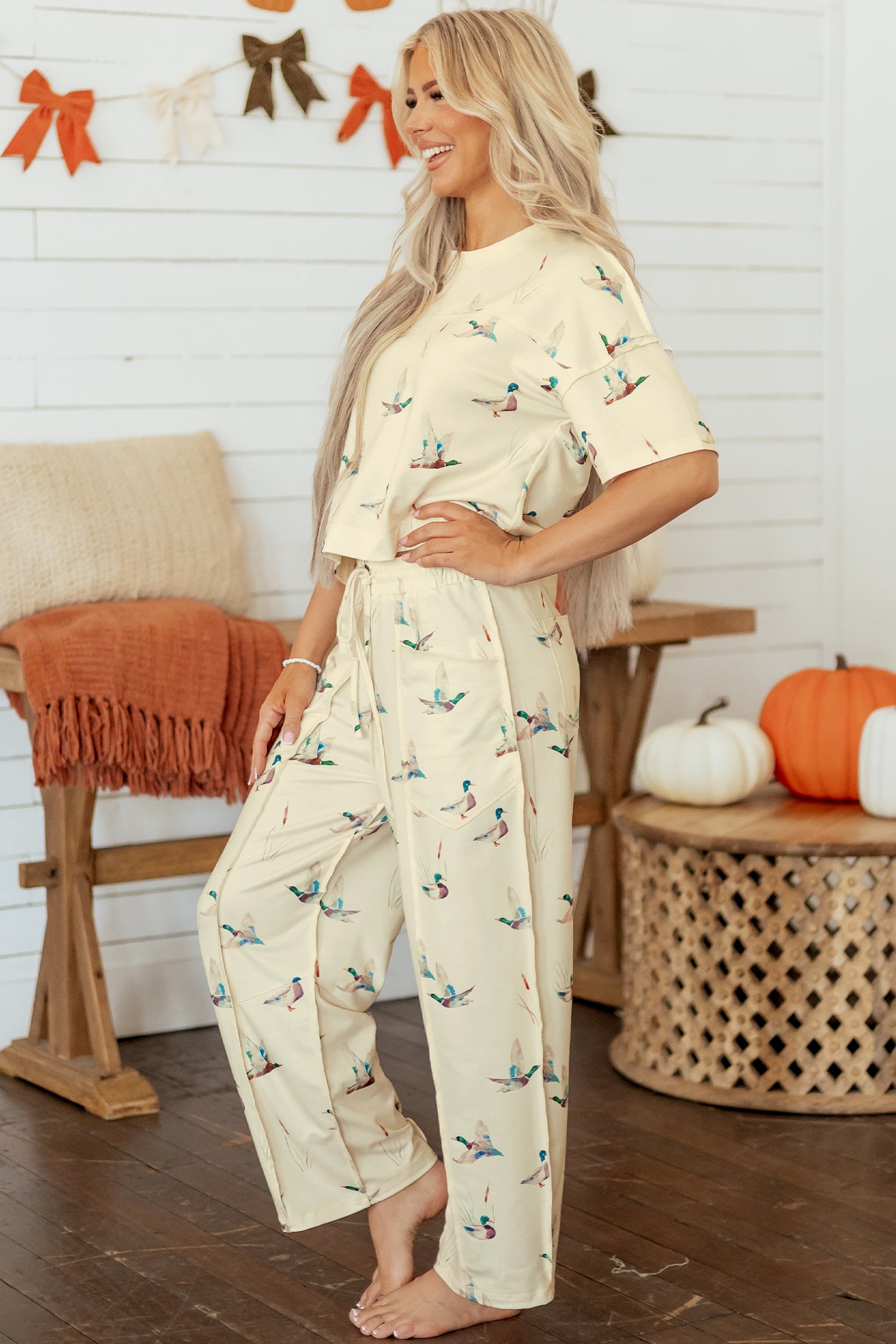 Duck Print Short Sleeve Top Pocket Pants 2pcs Casual Set – Beige