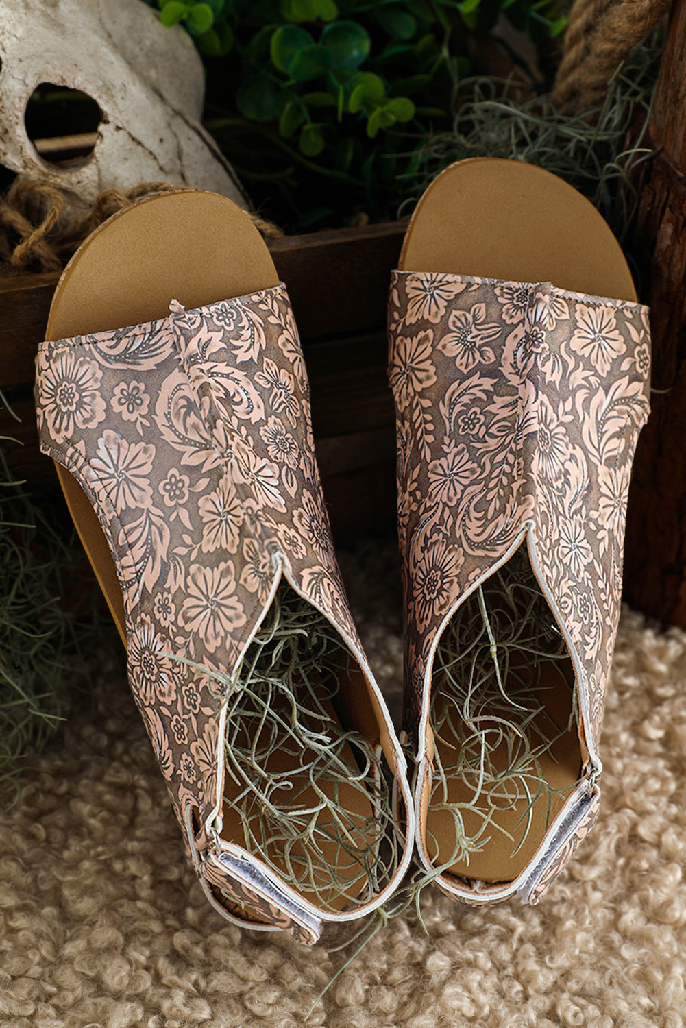 Brown Vintage Floral Leather Rivet Hollowed Platform Sandals BB Fashion Outlet