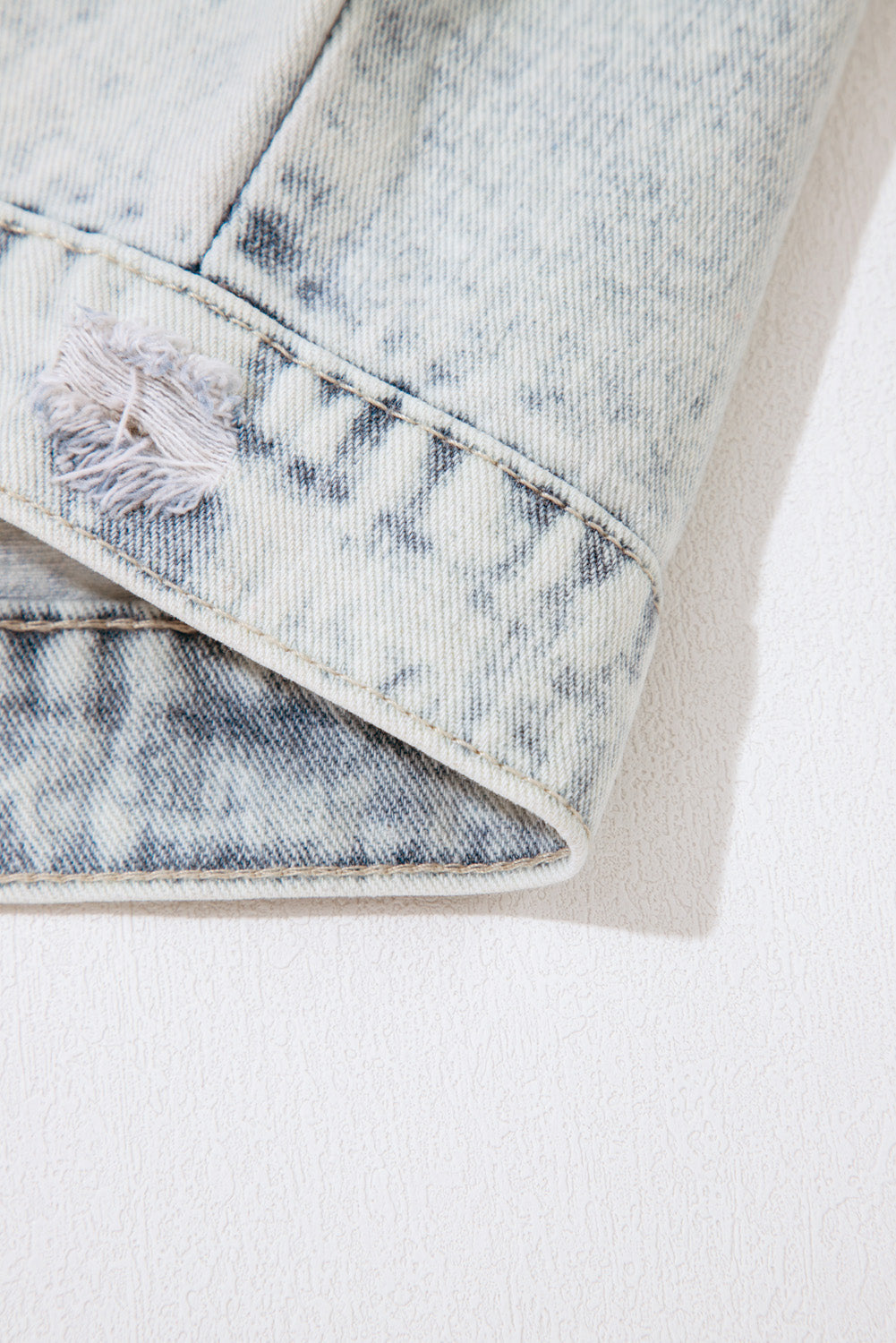 Beau Blue Light Wash Buttoned Chest Pocket Puff Sleeve Denim Jacket eAura