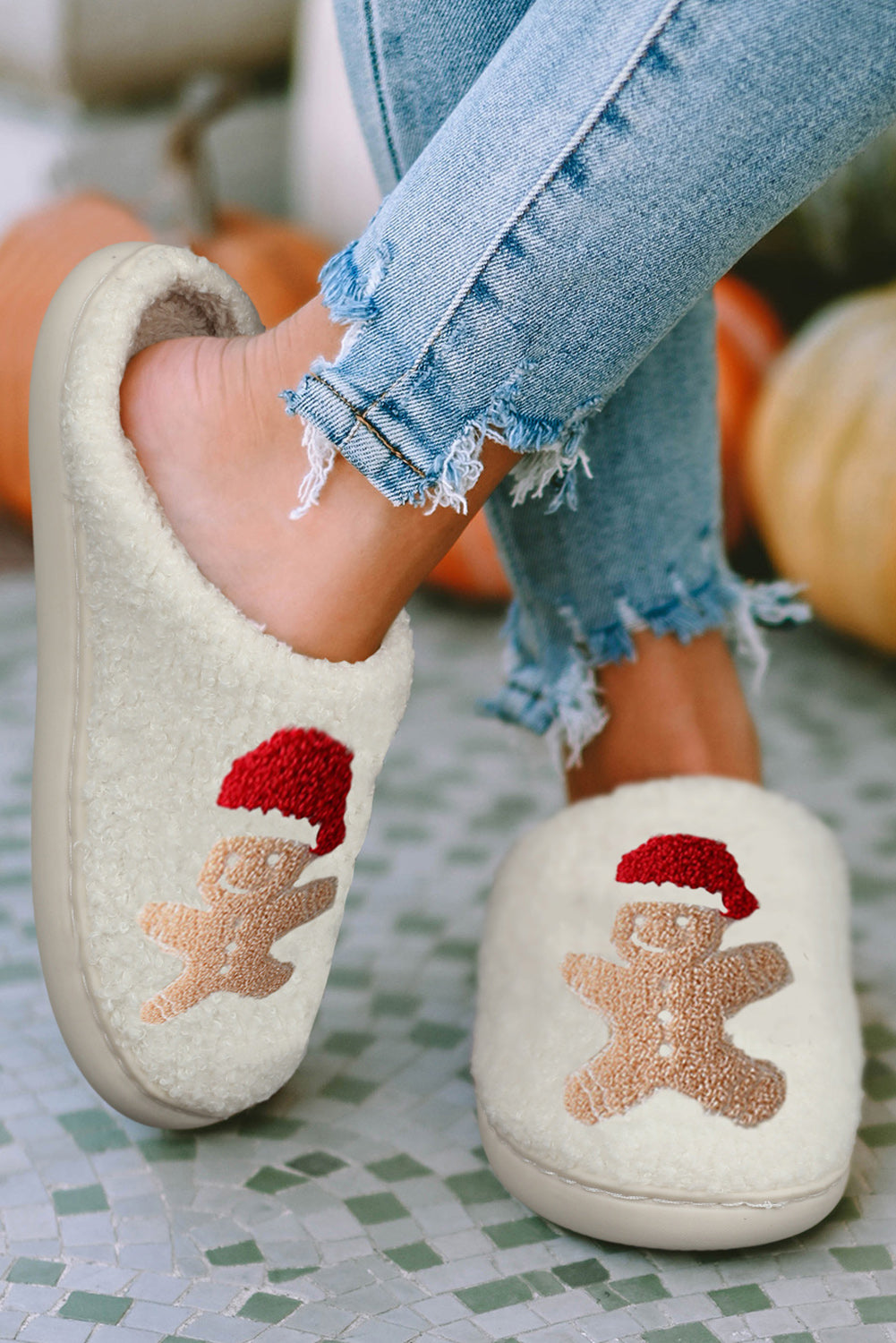 White Christmas Gingerbread Man Plush Slippers - eAura