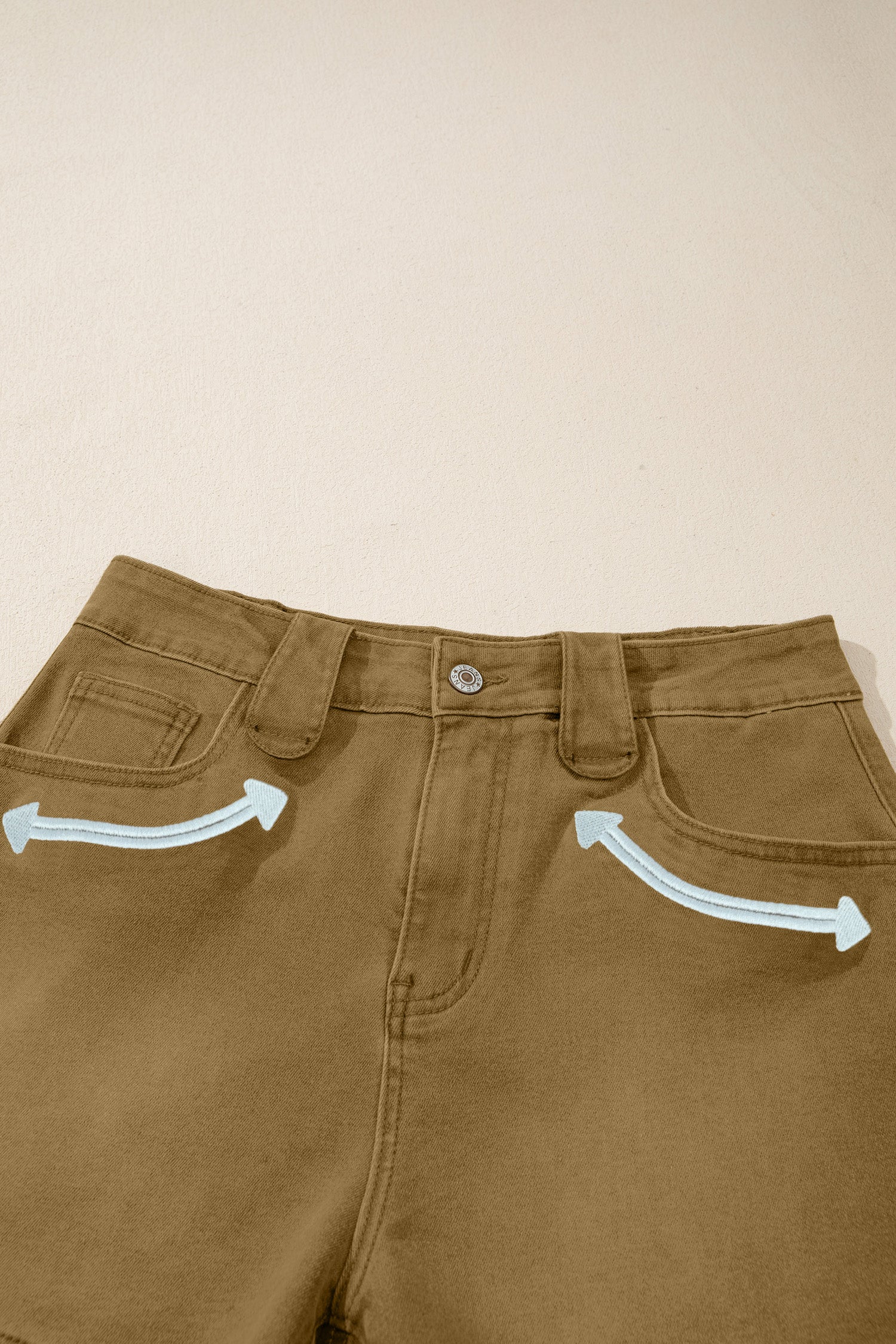 Contrast Arrow Detail Western Denim Shorts – Pale Khaki
