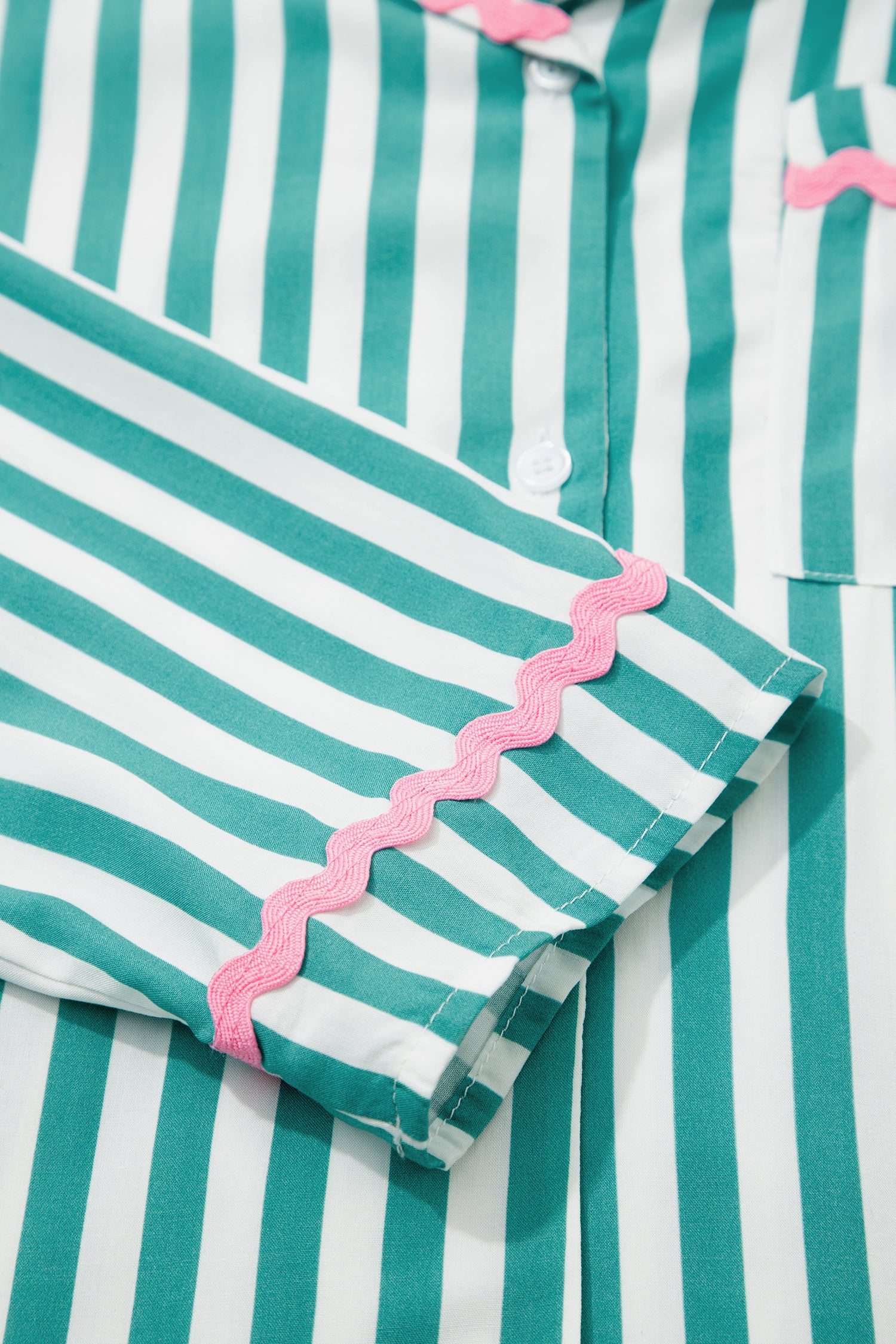 Contrast Ricrac Trim Long Sleeve Shirt Drawstring Ruffled Pajama Short Set – Green Stripe