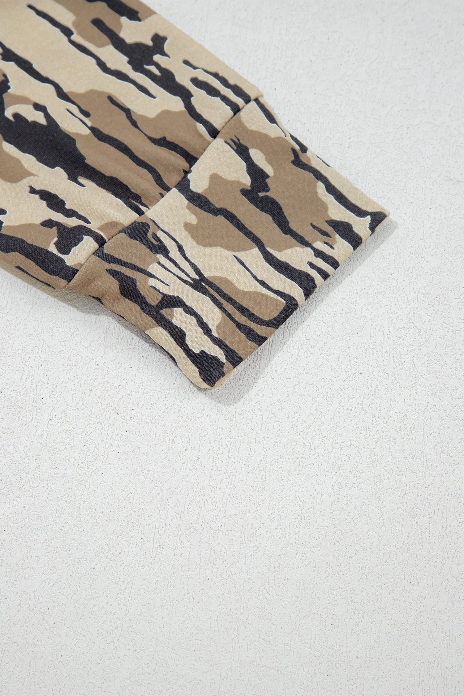 Camouflage Zipper Collar Front Pocket Pullover Sweatshirt – Brown