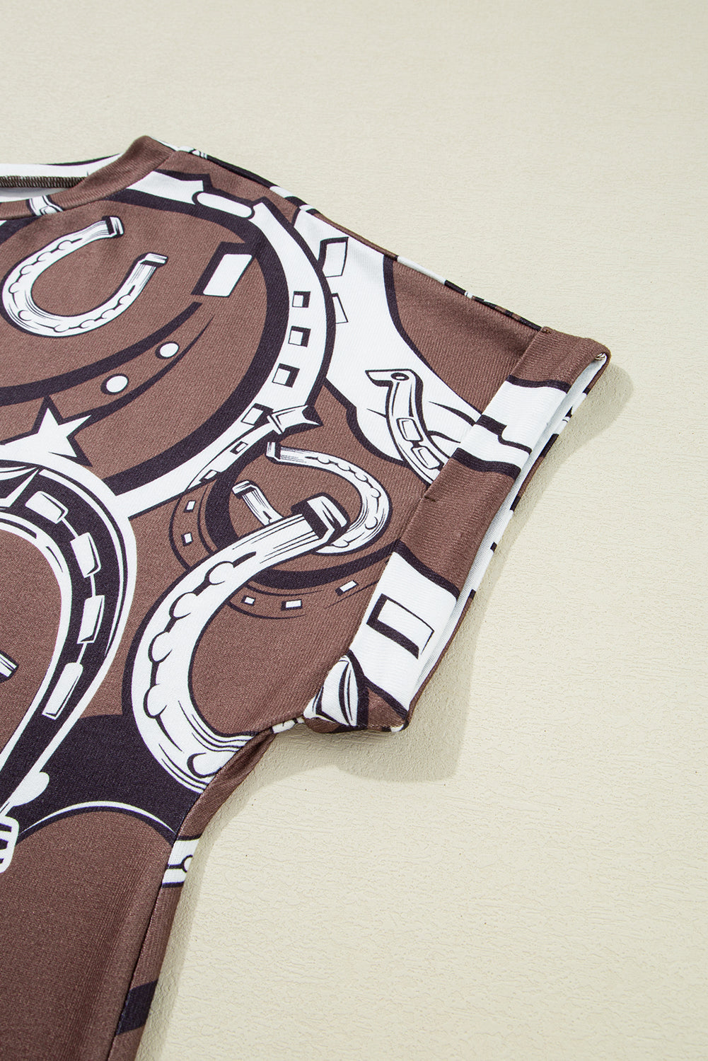 Brown Lucky Horseshoes Graphic Dolman T-shirt eAura