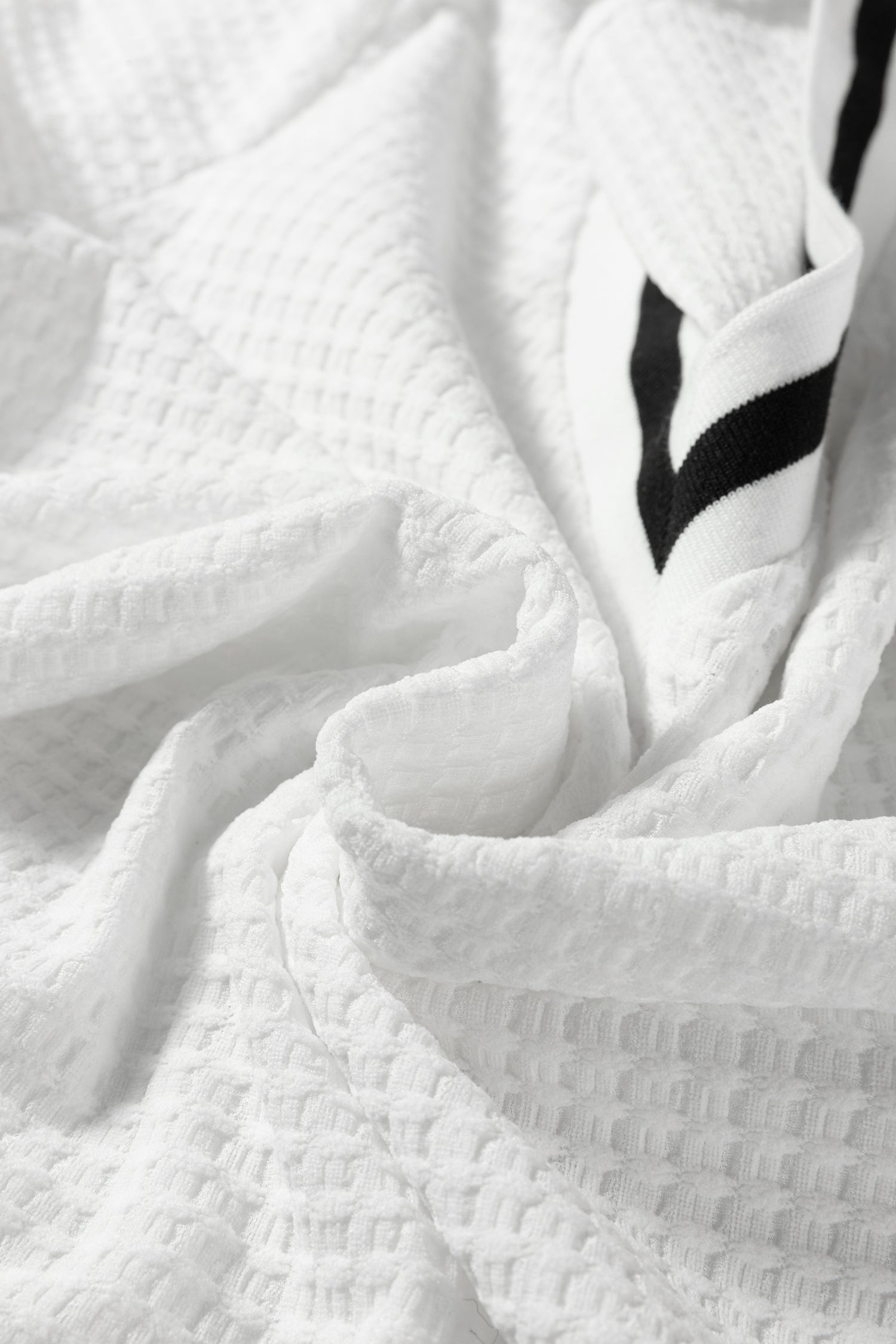 Textured Preppy Striped Trim V-Neck Pullover - eAura