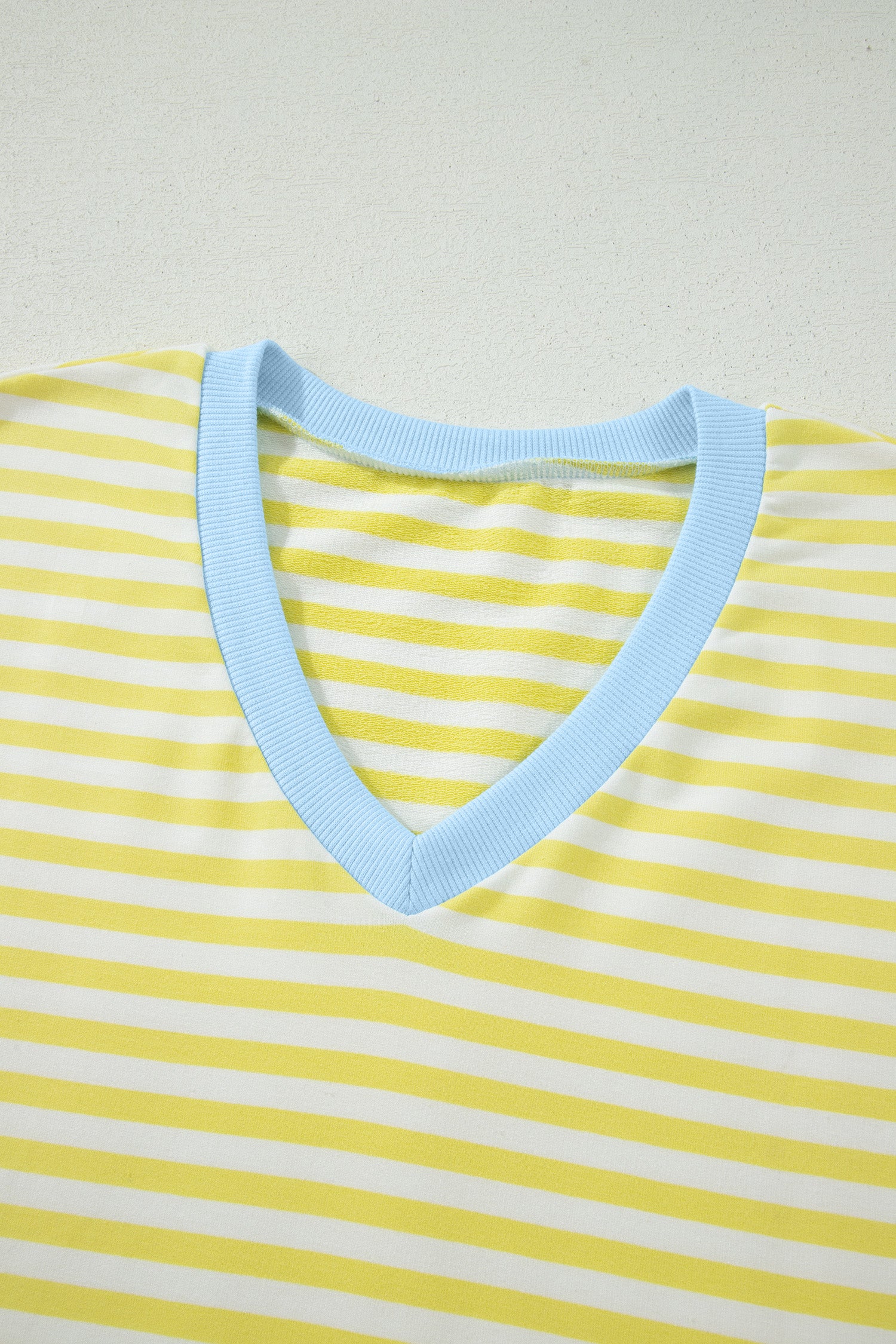 Colorblock Trim V Neck Tee Drawstring Elastic Waist Short Set – Yellow Stripe