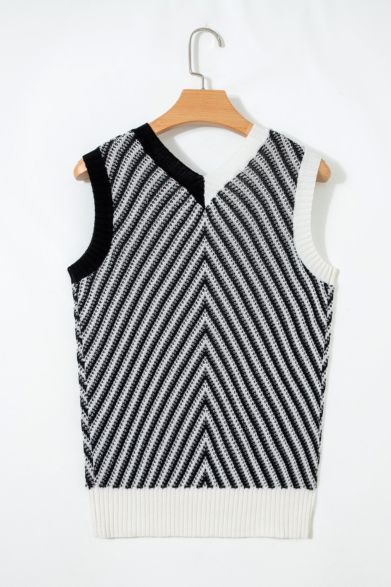 Contrast Chevron Knit V-Neck Sweater Vest