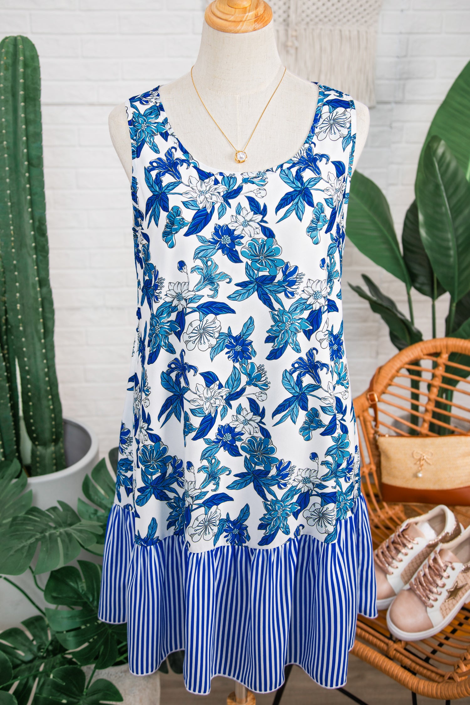 Floral Print Sleeveless Striped Ruffle Hem Patchwork Dress