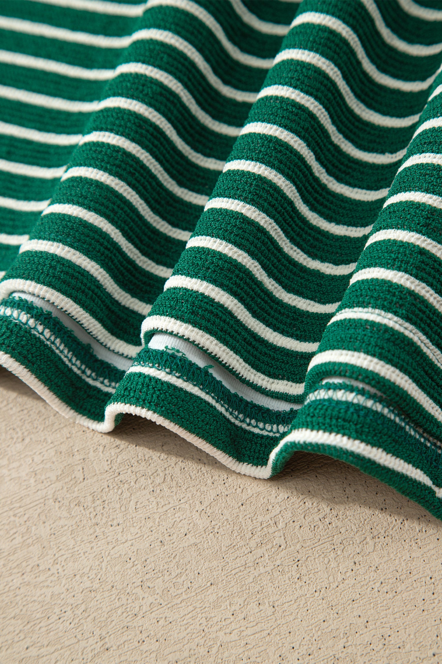 Contrast Print Color Block Detail Relaxed Tee – Green Stripe