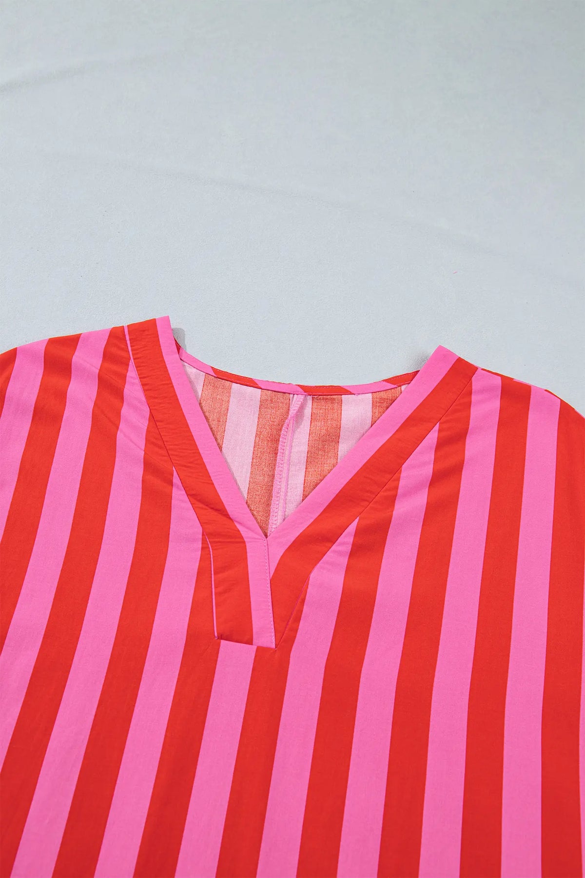V Neck Cuffed Sleeve Relaxed Split Midi Dress – Red Stripe