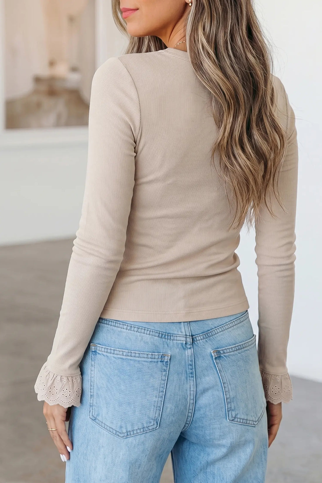 Jet Stream Lace Cuff Patchwork Round Neck Long Sleeve Top – Cream