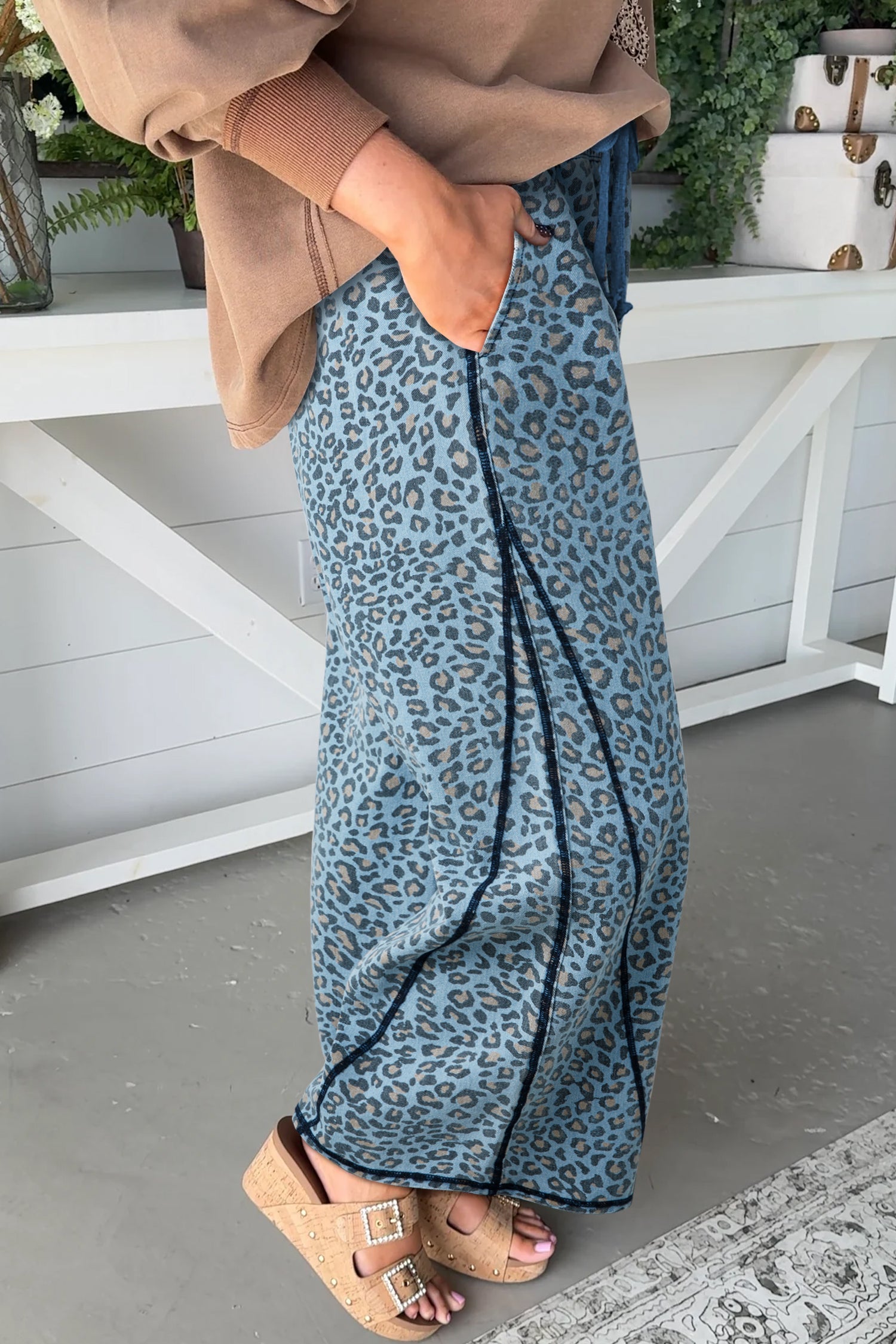 Leopard Print Exposed Seam Detail Wide-Leg Drawstring Jeans - eAura