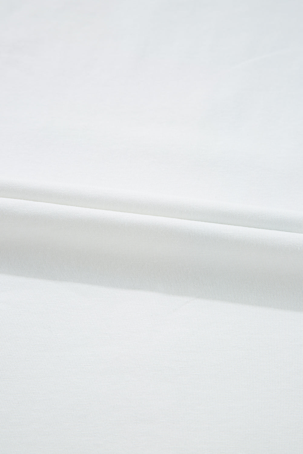 White Flag Bow Graphic Crewneck Tee eAura