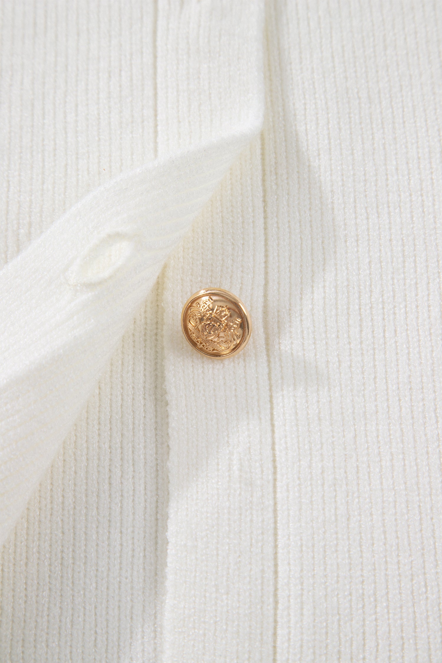 White Sleeveless Knit Button Pocketed Sweater