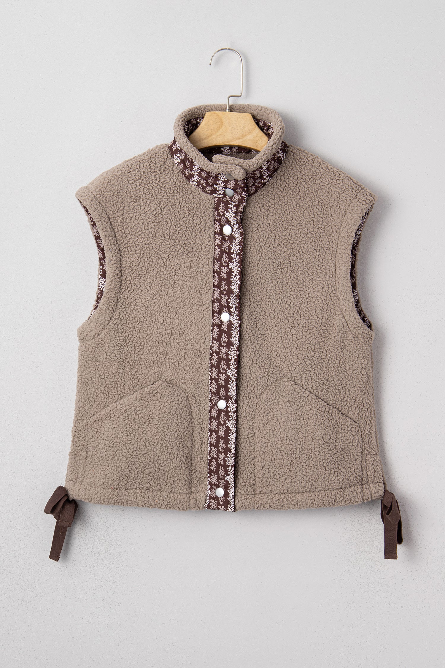 Side Bows Sherpa Fleece Vest – Goat