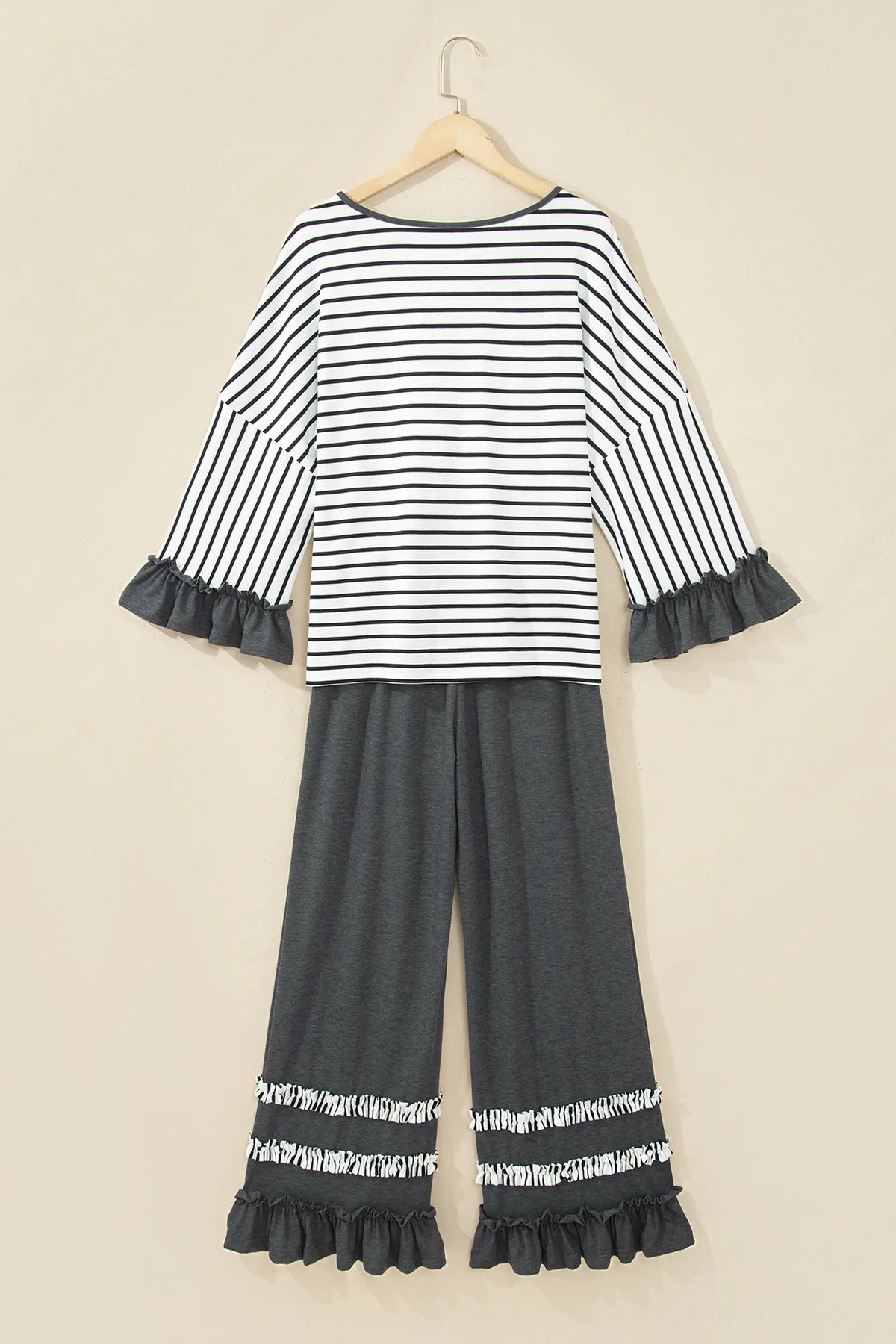 V Neck Ruffle Contrast Sleeve Top Drawstring Pants 2pcs Set – Grey Stripe