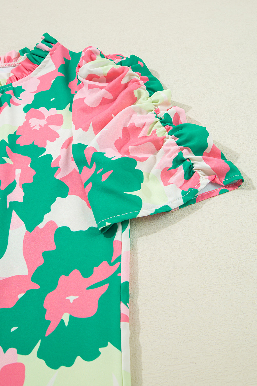 Green Abstract Print Frilly Neck Ruched Short Sleeve Blouse eAura