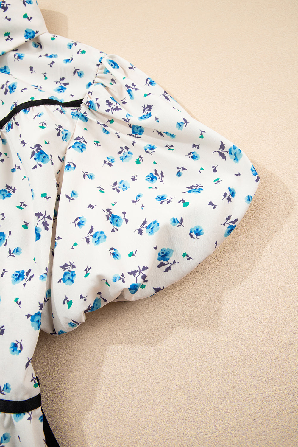 White Contrast Trim Floral Puff Short Sleeve Shirt BB Fashion Outlet