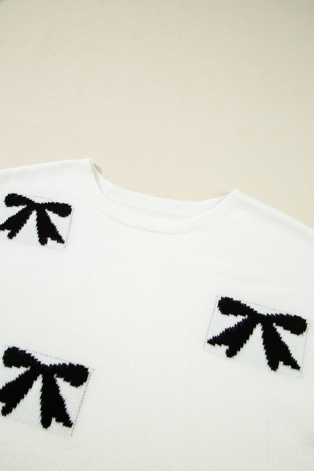 Bow Pattern Knit Short Sleeve White Sweater eAura