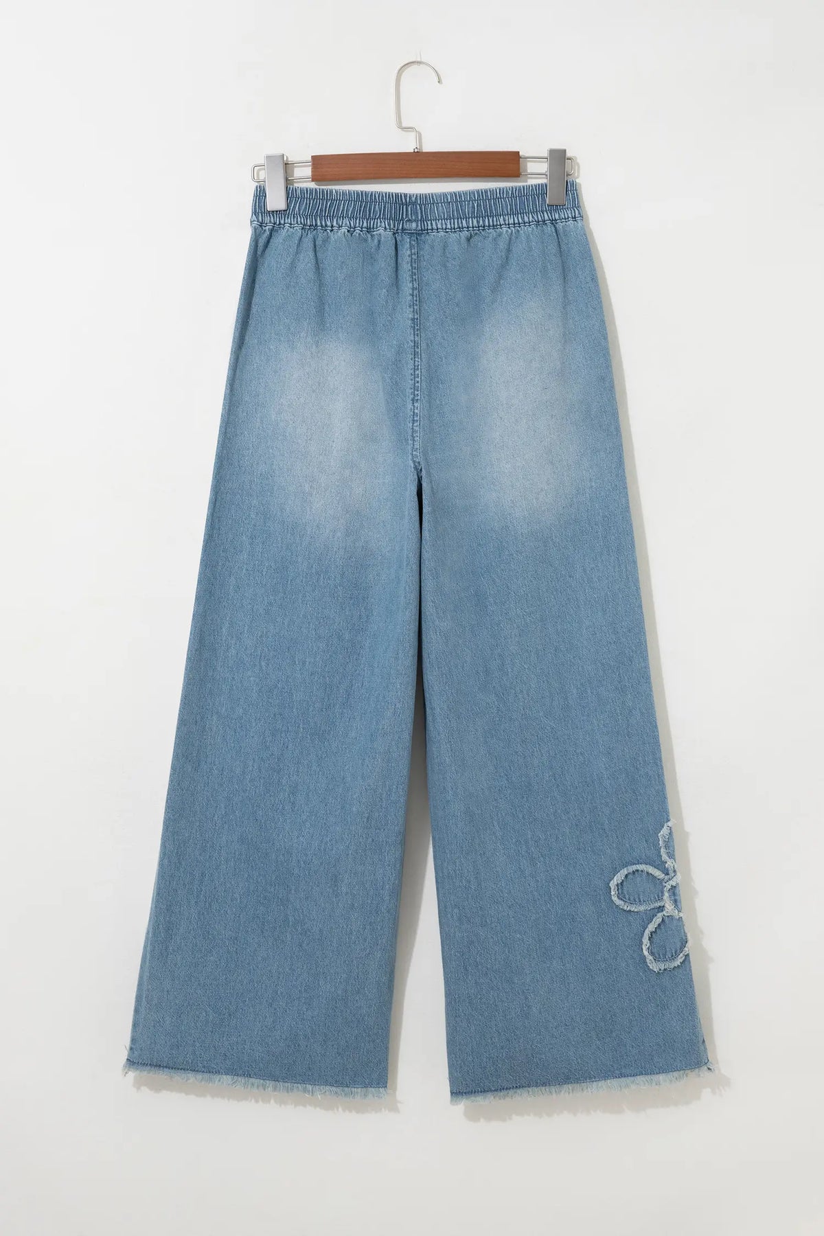 Beau Frayed Floral Patch Wide Leg Raw Hem Wide Leg Jeans – Blue