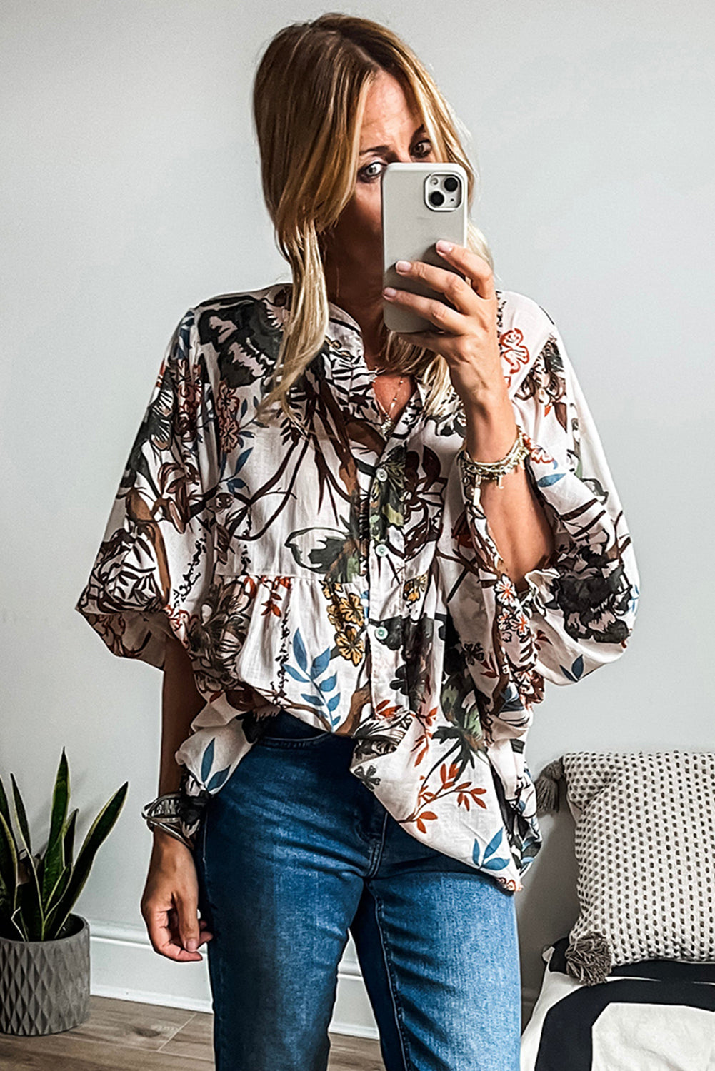 White Floral Print Balloon Sleeves Button Up Loose Casual Shirt eAura